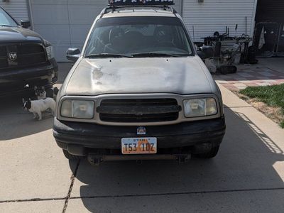 2002 CHEVROLET TRACKER Base