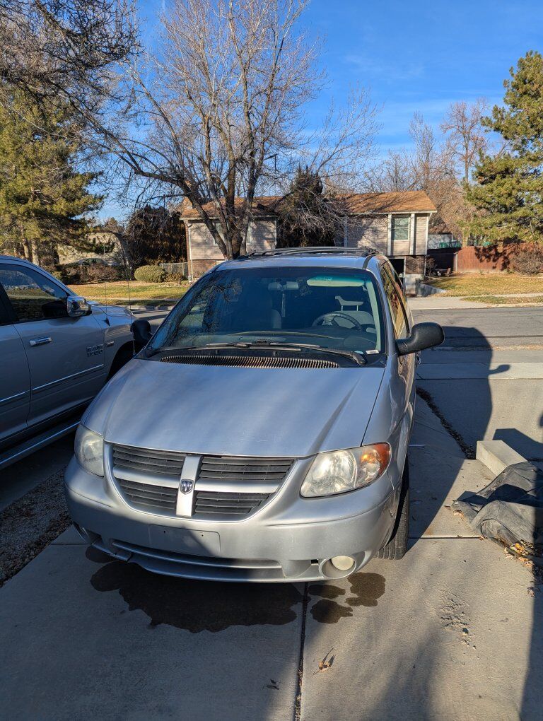 2005 DODGE GRAND CARAVAN SXT