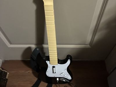 TESTED Harmonix Rock Band Xbox 360 Fender