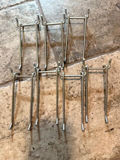 114 Pieces Assorted 1/8-inch Peg Board Hooks