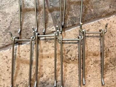 114 Pieces Assorted 1/8-inch Peg Board Hooks
