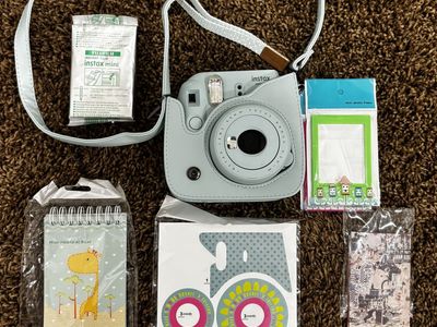Fujifilm Instax Mini Camera Bundle