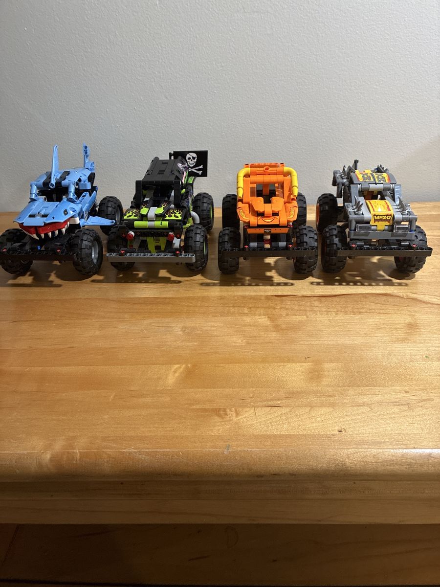 Monster Jam trucks Pack