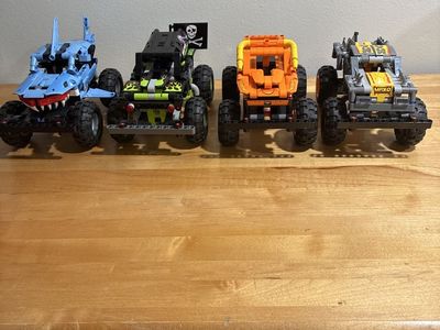 Monster Jam trucks Pack