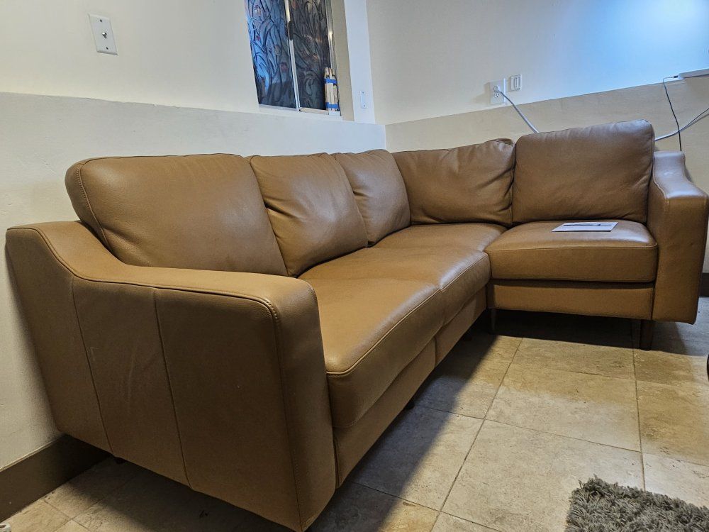 Altus-Cozy Tan Faux Leather L-Shaped Sectional Sofa - Left-Facing Chaise, Modern Design