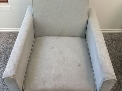 2 recliner chairs