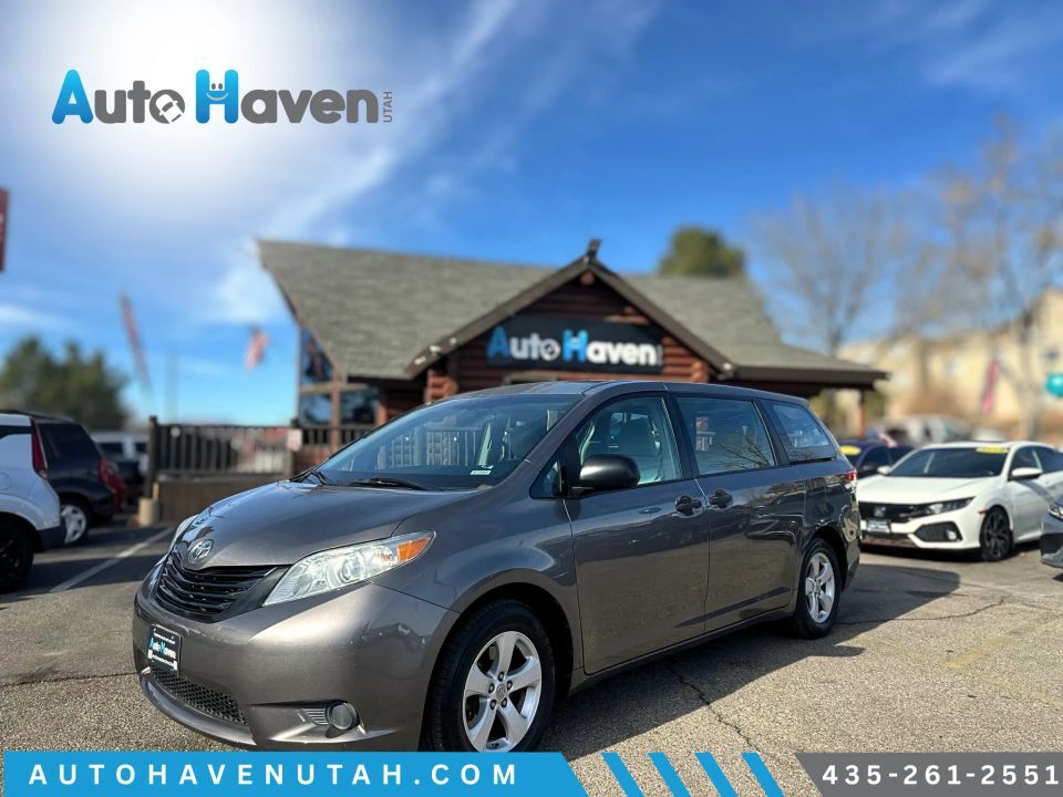 2011 Toyota Sienna Base 7-Passenger