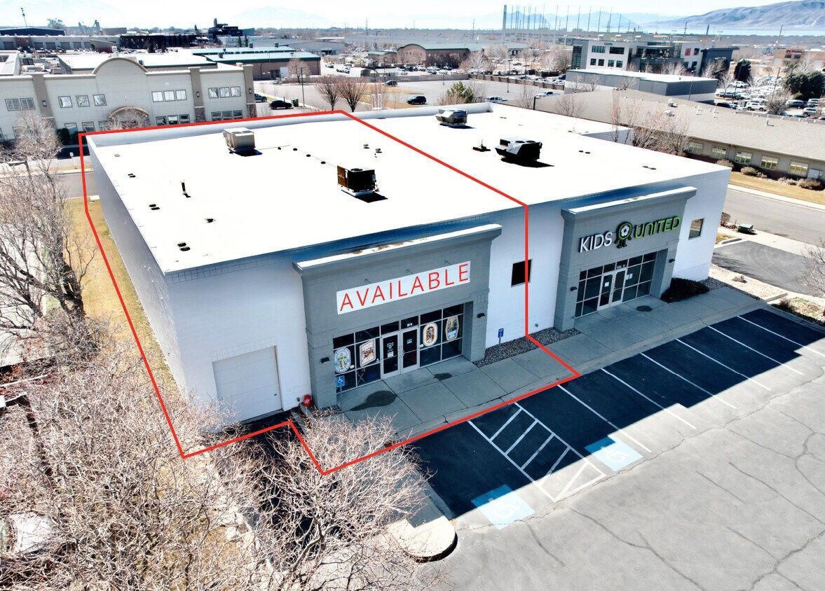 Flex Unit For Lease in Orem 