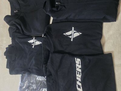 Skechers Black Athletic Apparel Lot - Jackets, Long Sleeve & T-Shirts