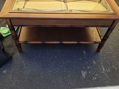 Coffee Table (Like New)