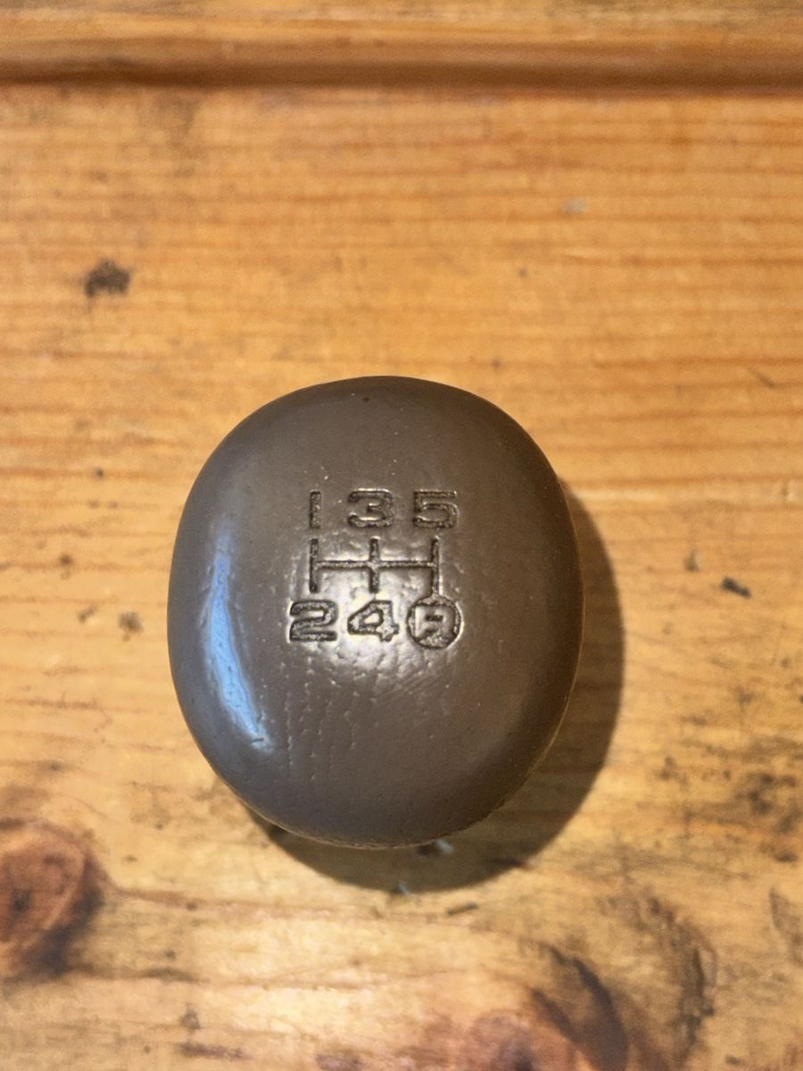 70 series Landcruiser Prado manual shifter knob