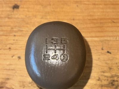 70 series Landcruiser Prado manual shifter knob