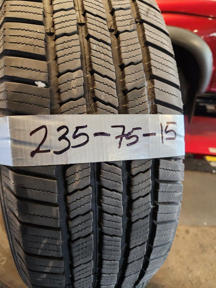 235/75r15 michelin defender