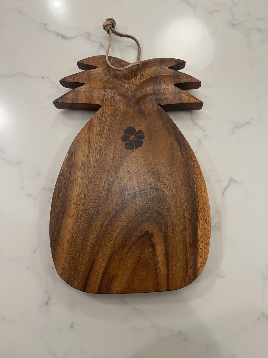 New Tropeco Wood Hawaiian serving piece cutting board wall hanging