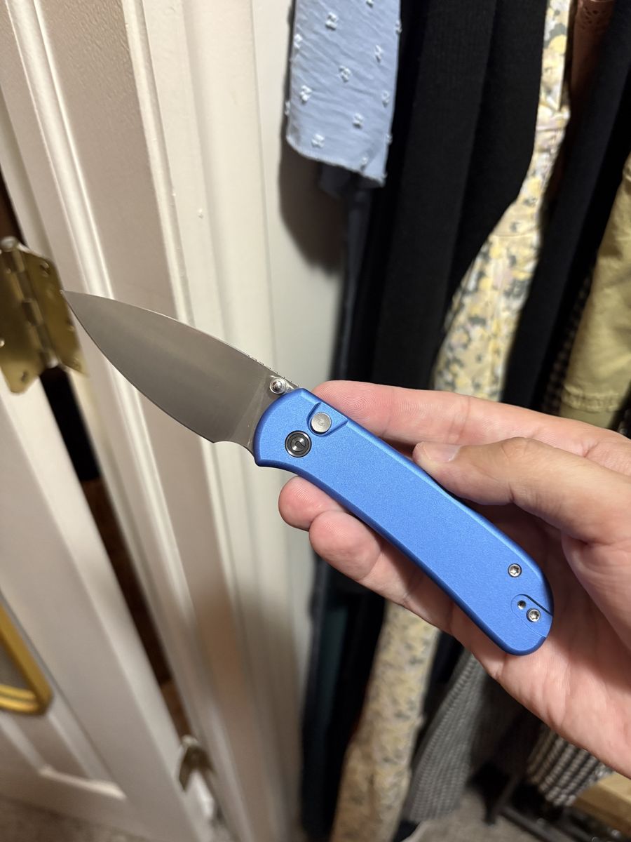Civivi Qubit Button lock