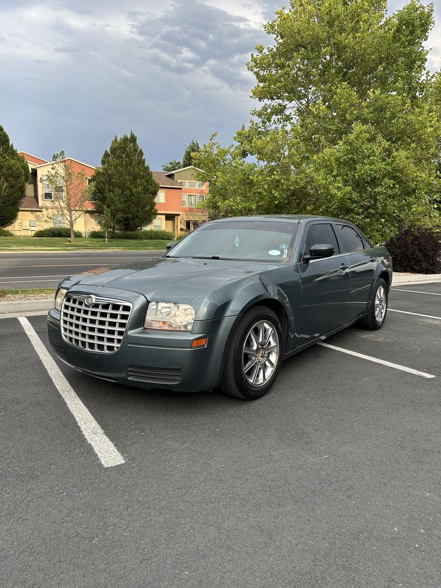 2005 Chrysler 300 300
