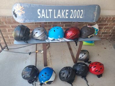 ski and snowboard helmets Medium to XL (goggles to