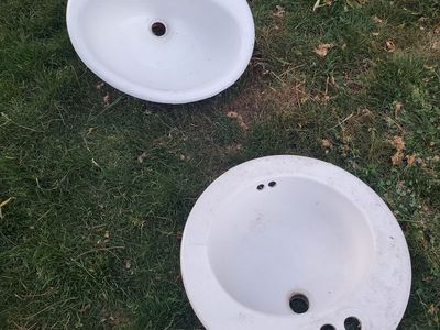 Sinks for bathroom 4 available