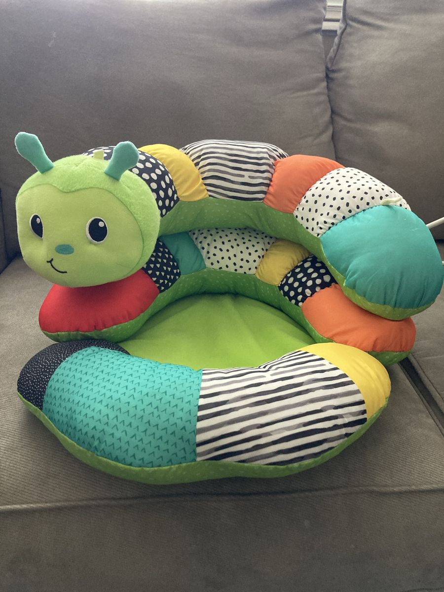 Infantino Prop-a-Pillar