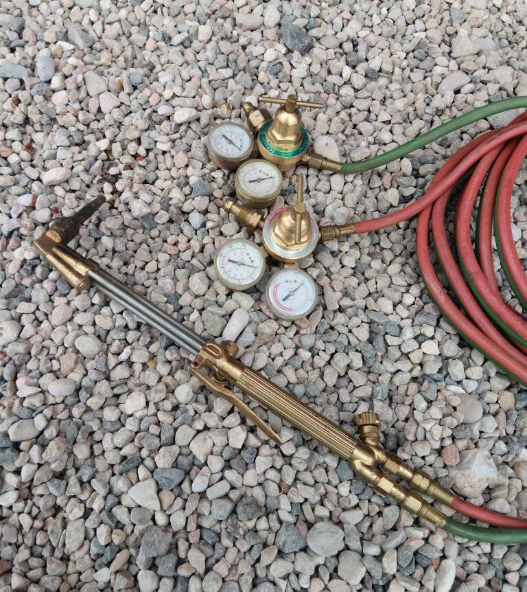 Acetylene Torch with Gauges and 25ft Hose Harris