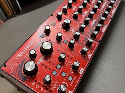 Behringer Neutron Analog Semi-Modular Synthesizer + Stand