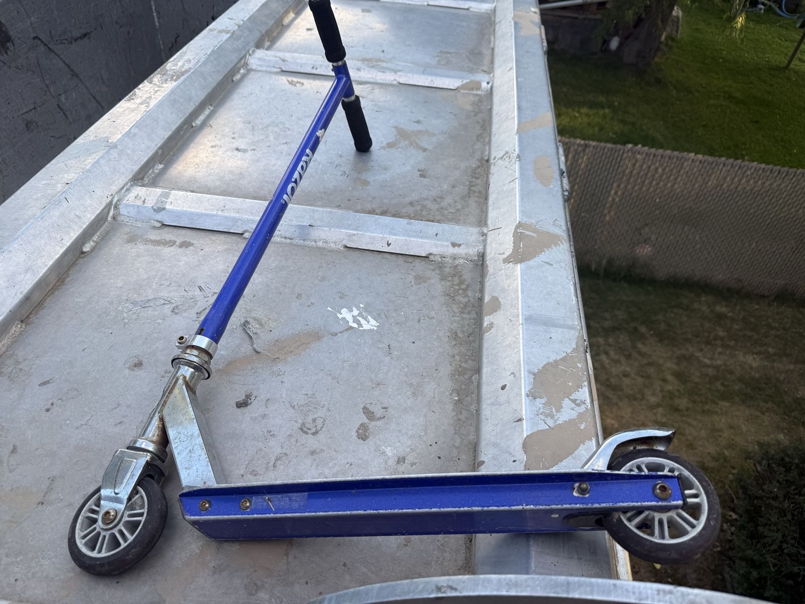 Blue Razor Kick Scooter - Foldable Youth Scooter