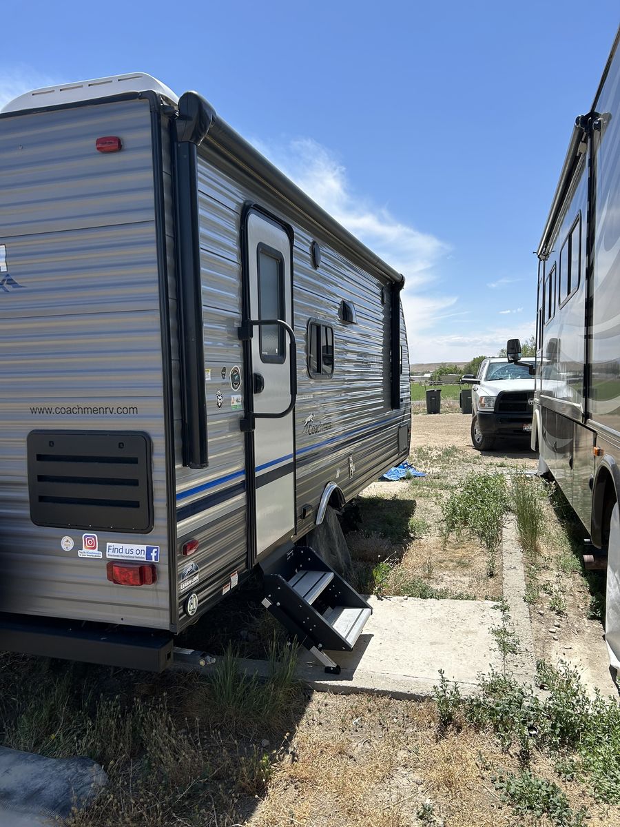 2022 catalina camp trailer