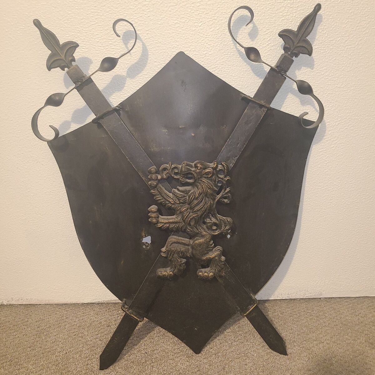 Medieval shield crest