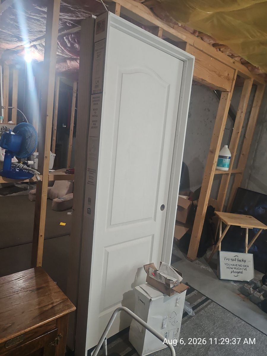 ReliaBilt 30-in x 80-in 2-Panel Molded Hollow Core Prehung Interior Door