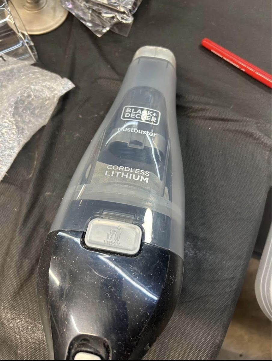 Black + Decker Cordless Lithium Dustbuster Handheld Vacuum