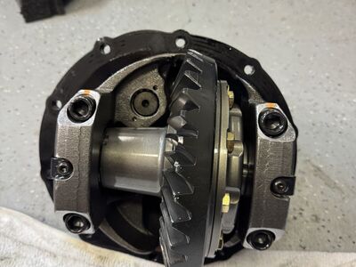 Ford 9” true track posi