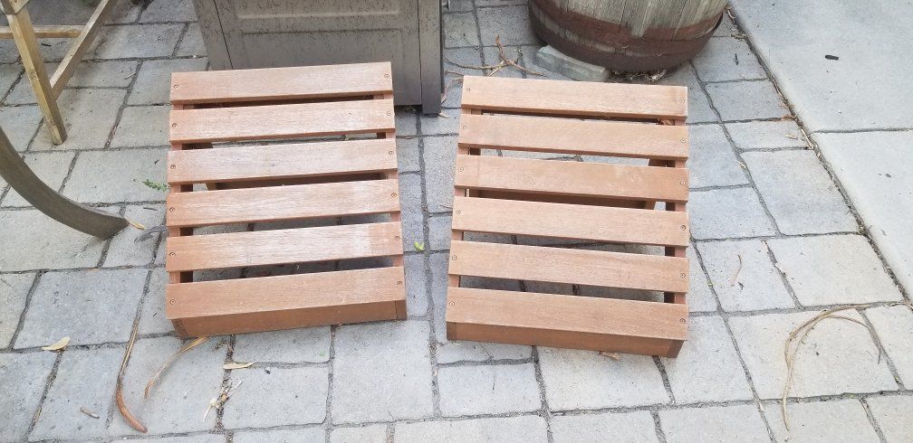 Footstool/seat, wooden, used, set of 2