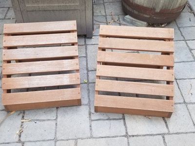 Footstool/seat, wooden, used, set of 2