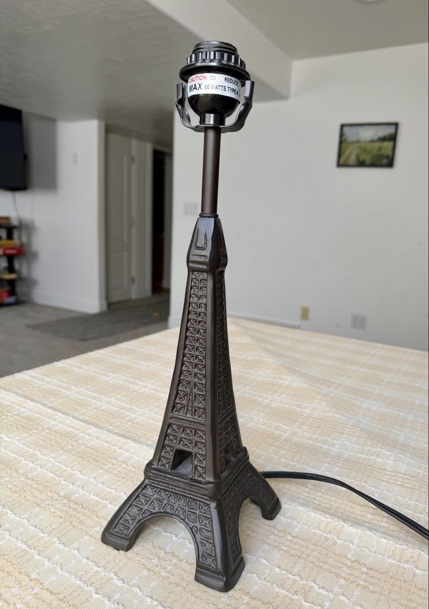 Eiffel Tower Lamp