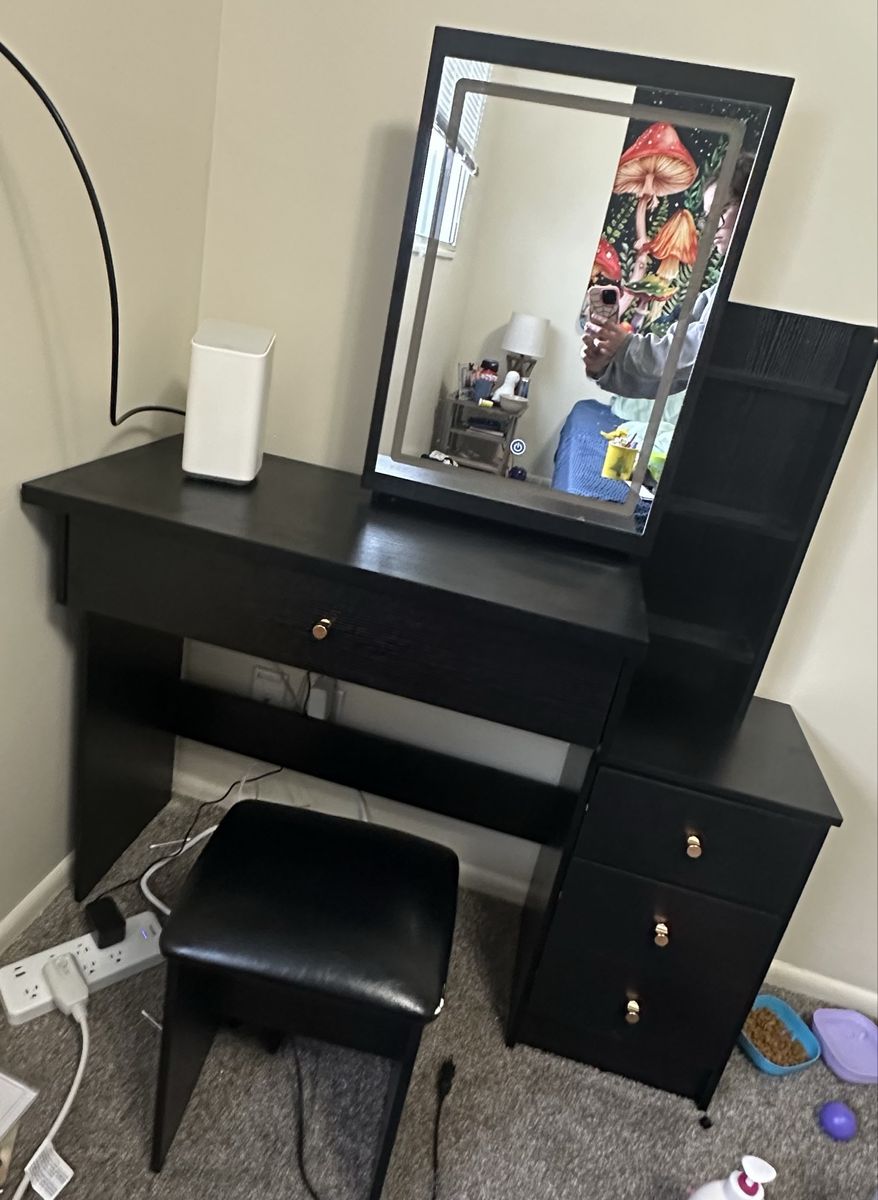 Make up vanity