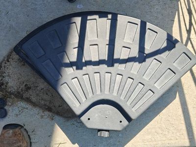 (4) umbrella weights