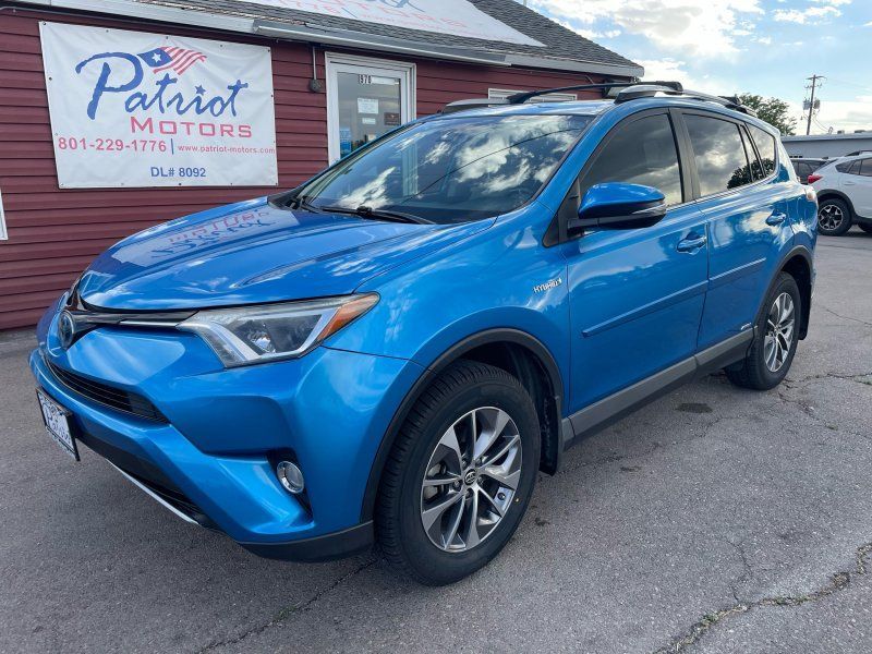 2017 Toyota RAV4 XLE
