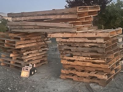 Used Wooden Pallets - Mixed Sizes, Stackable for Various Projects