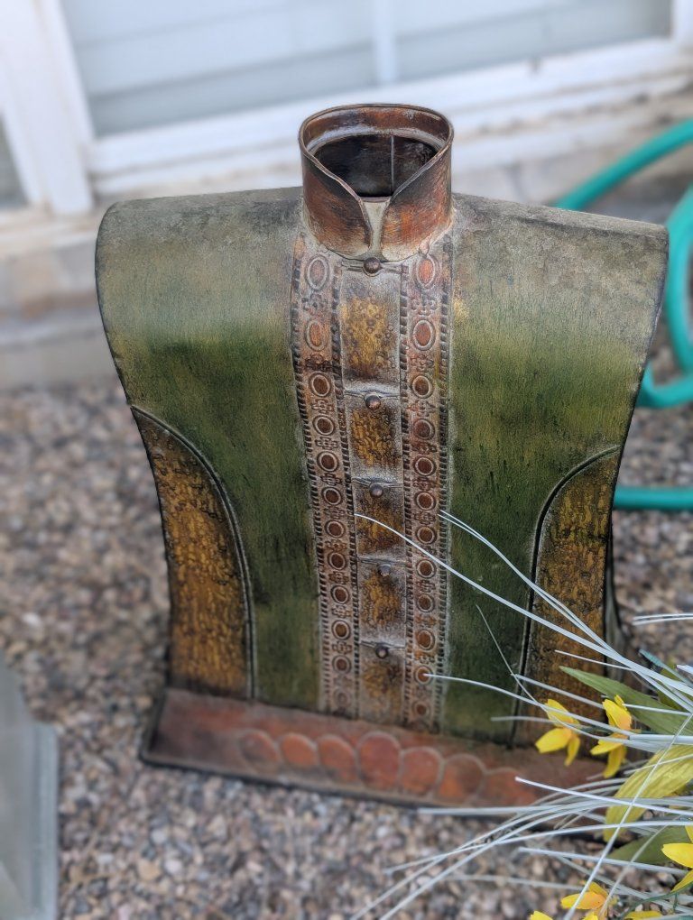 Main image 4