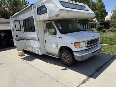 1998 Four winds 5000