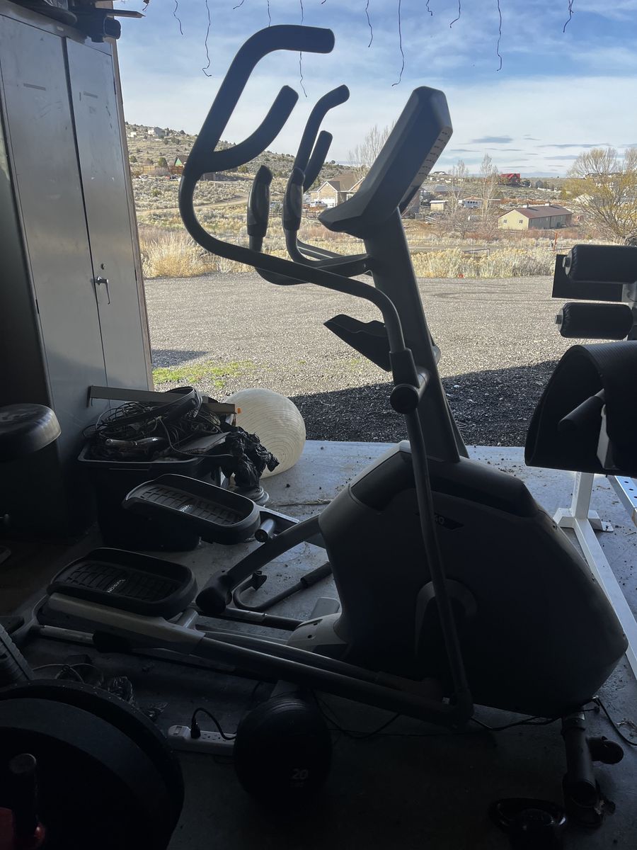 Elliptical machine
