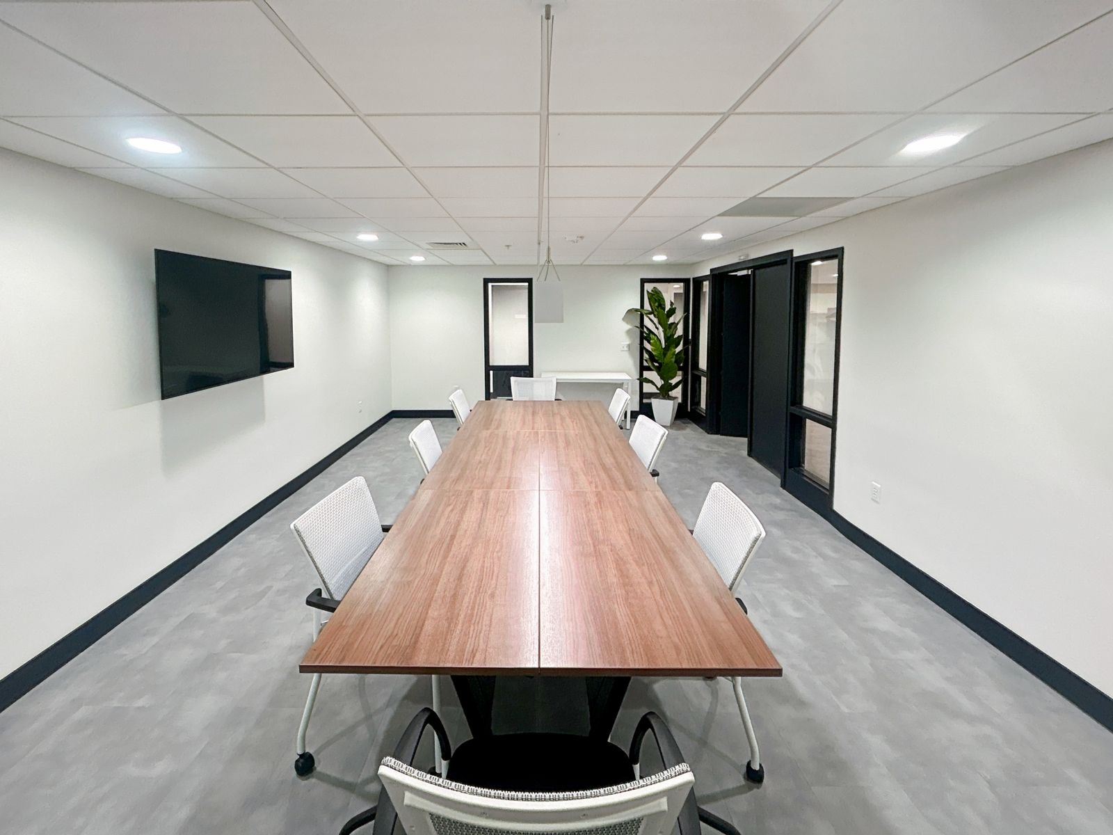 Hourly meeting room = big business vibes on a small business budget