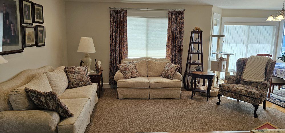 Broyhill Upholstery Living Room Furniture – Buy Individual Pieces or Complete Set
