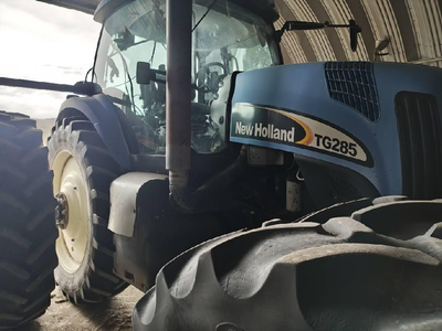 2005 New Holland TG 285