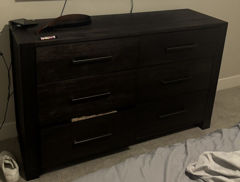 Beautiful Bedroom Dresser From Corp. Apt