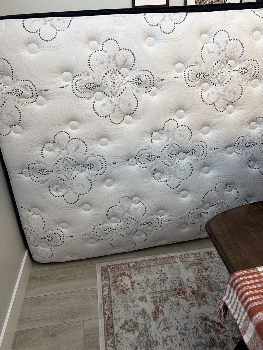 White Tufted Pattern Mattress