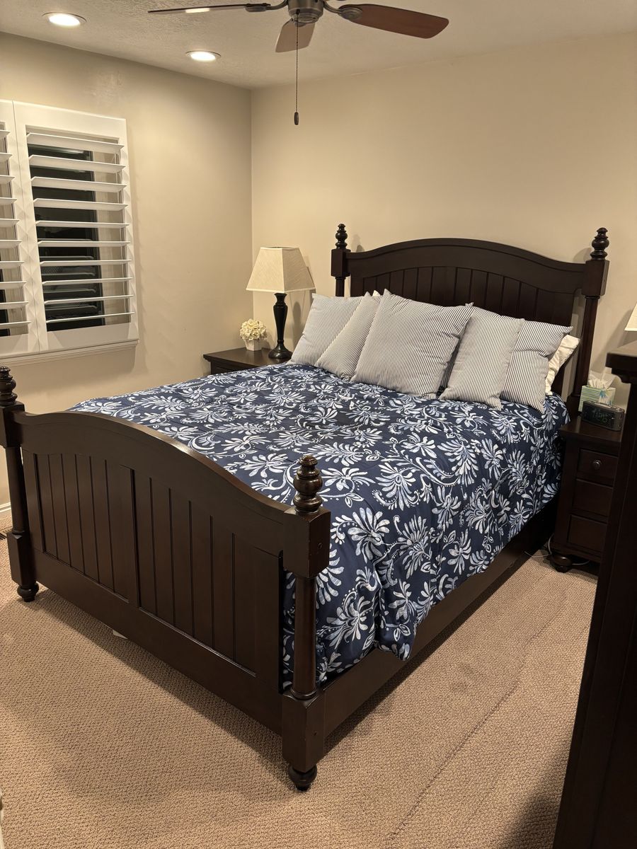 4 Piece Queen Bedroom Set