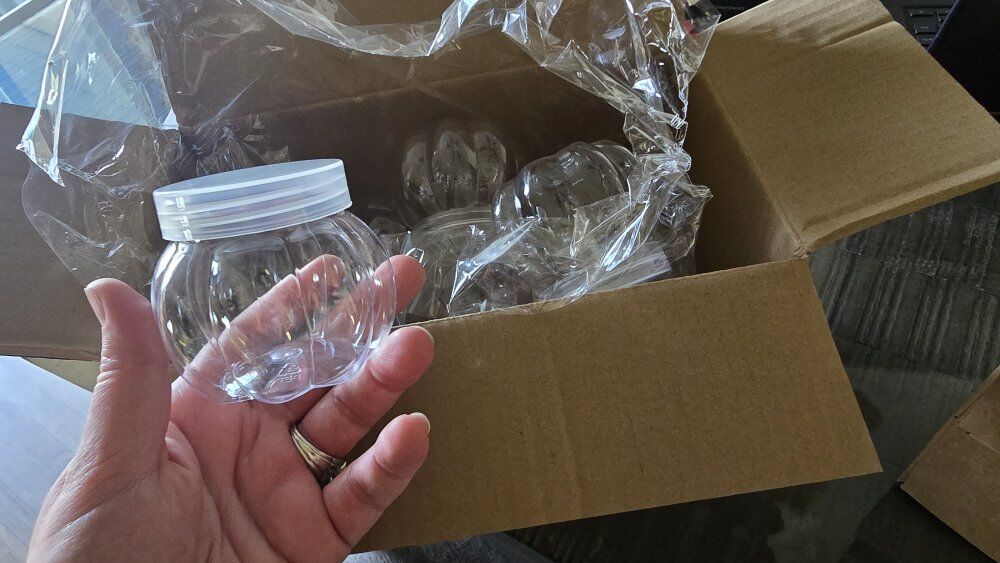 12 piece Pumpkin shaped candy jars w lid