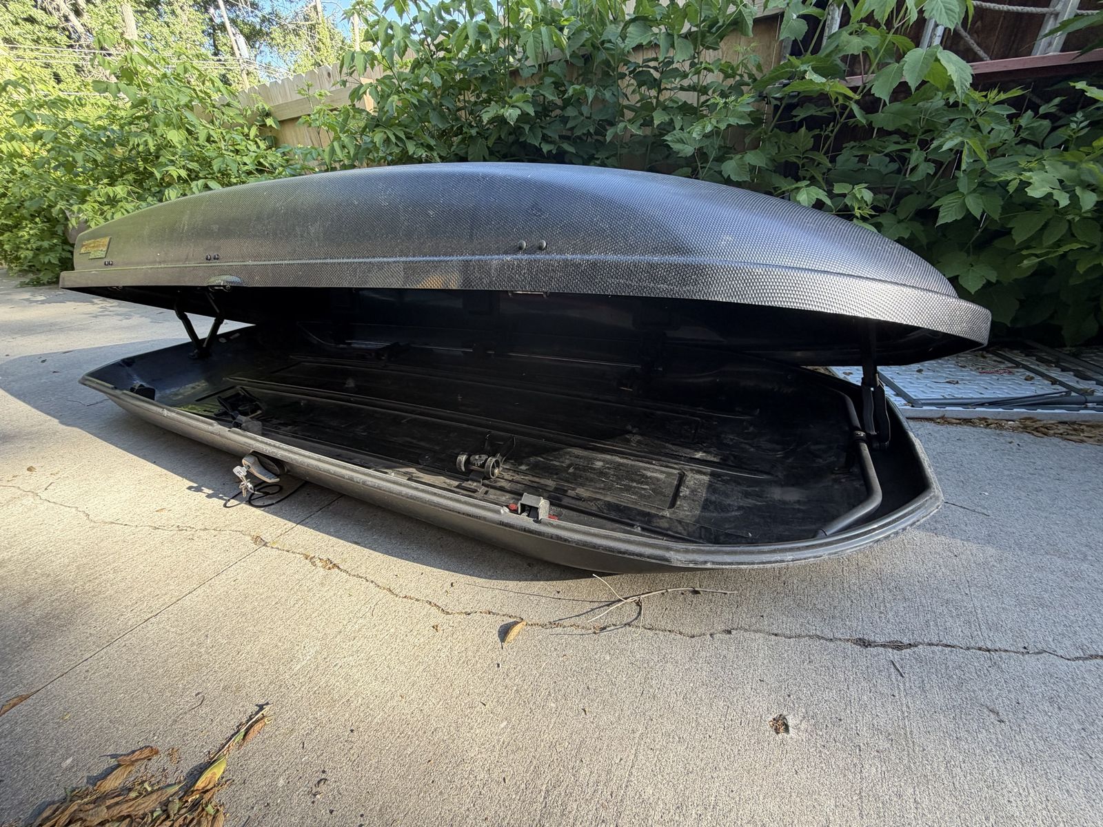 Yakima Carbonite Cargo Box Roof Top Carrier Storage