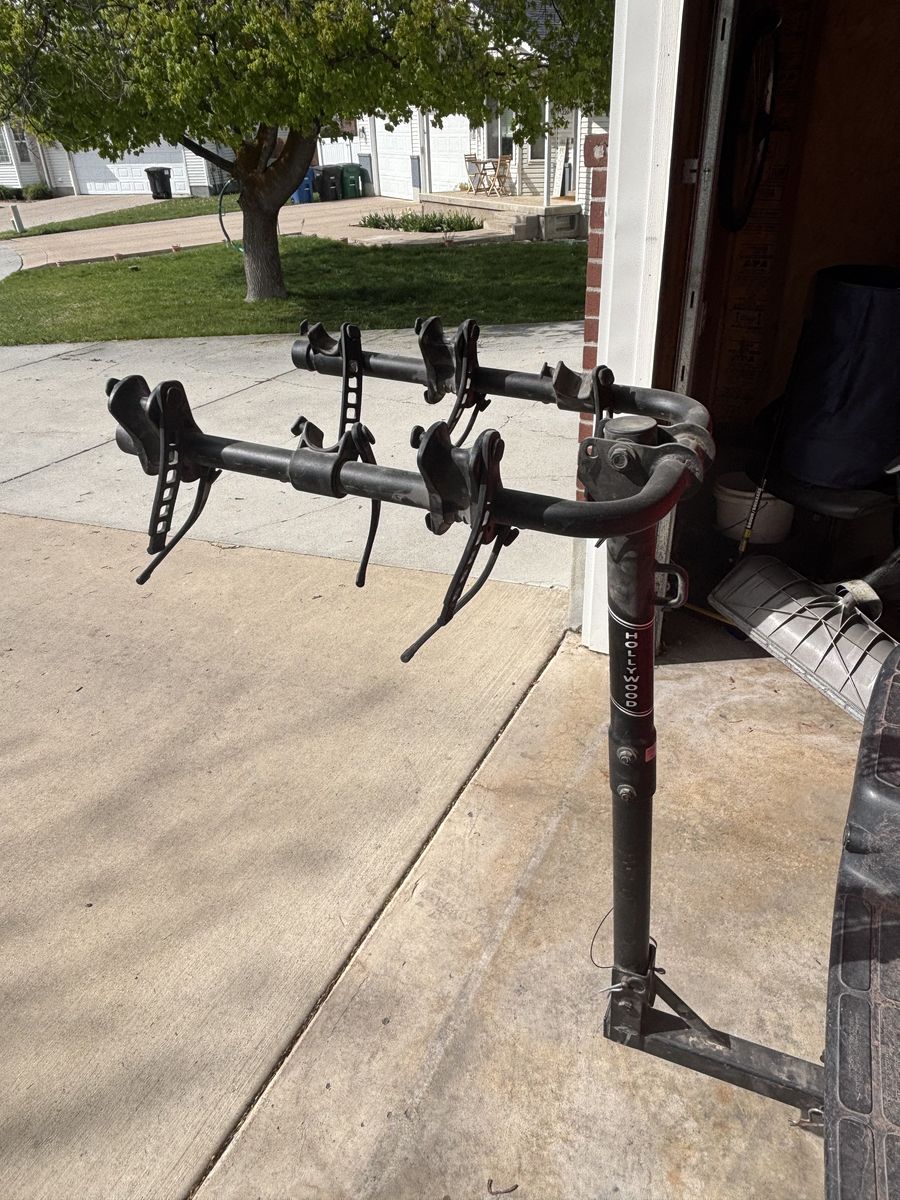 Hollywood rack 3- bike 2’’ receiver